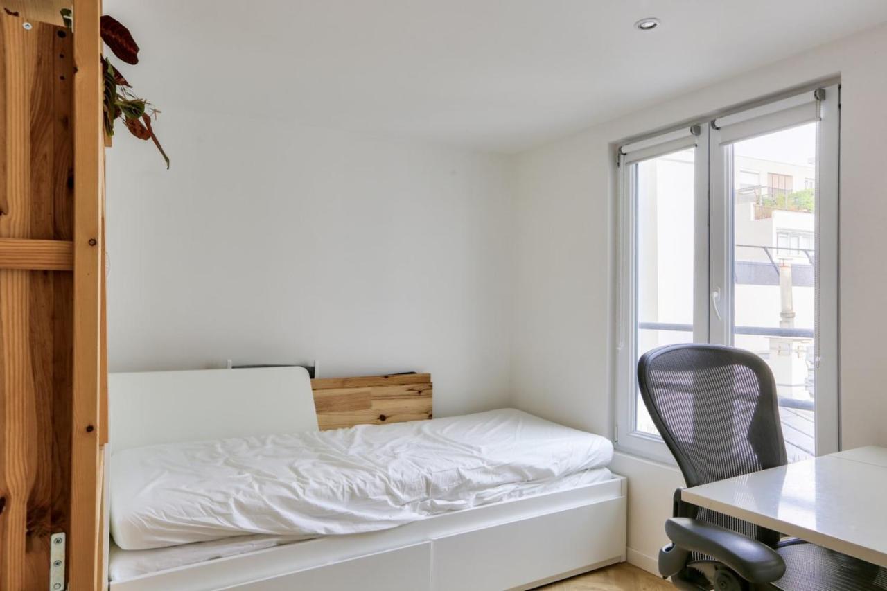 Super Studio In The 11Th District Apartment Paris Ngoại thất bức ảnh