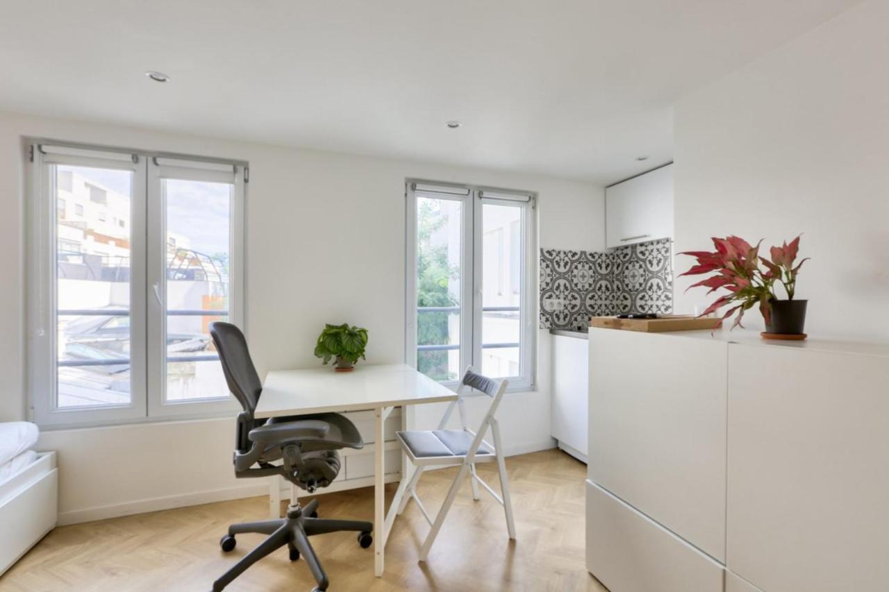 Super Studio In The 11Th District Apartment Paris Ngoại thất bức ảnh
